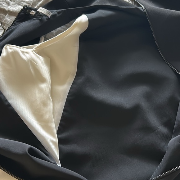 Alice+Olivia black and white mini dress size 6 - Picture 16 of 17